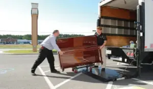 سيارات نقل مجهزة لنقل العفش داخل وخارج الرياض